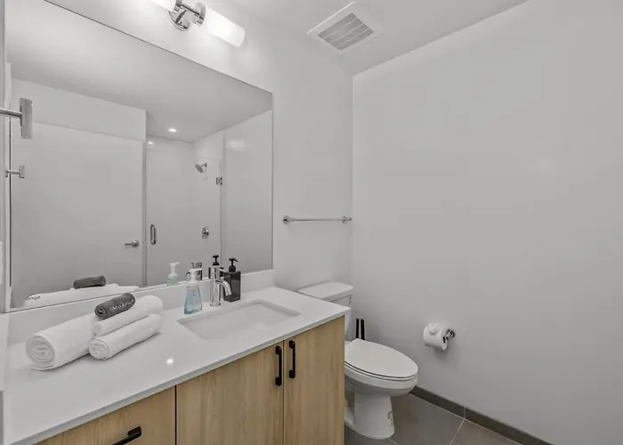 Boulevard Modern Highrise Stu Sky Pool Parking Gym 10 Apartment